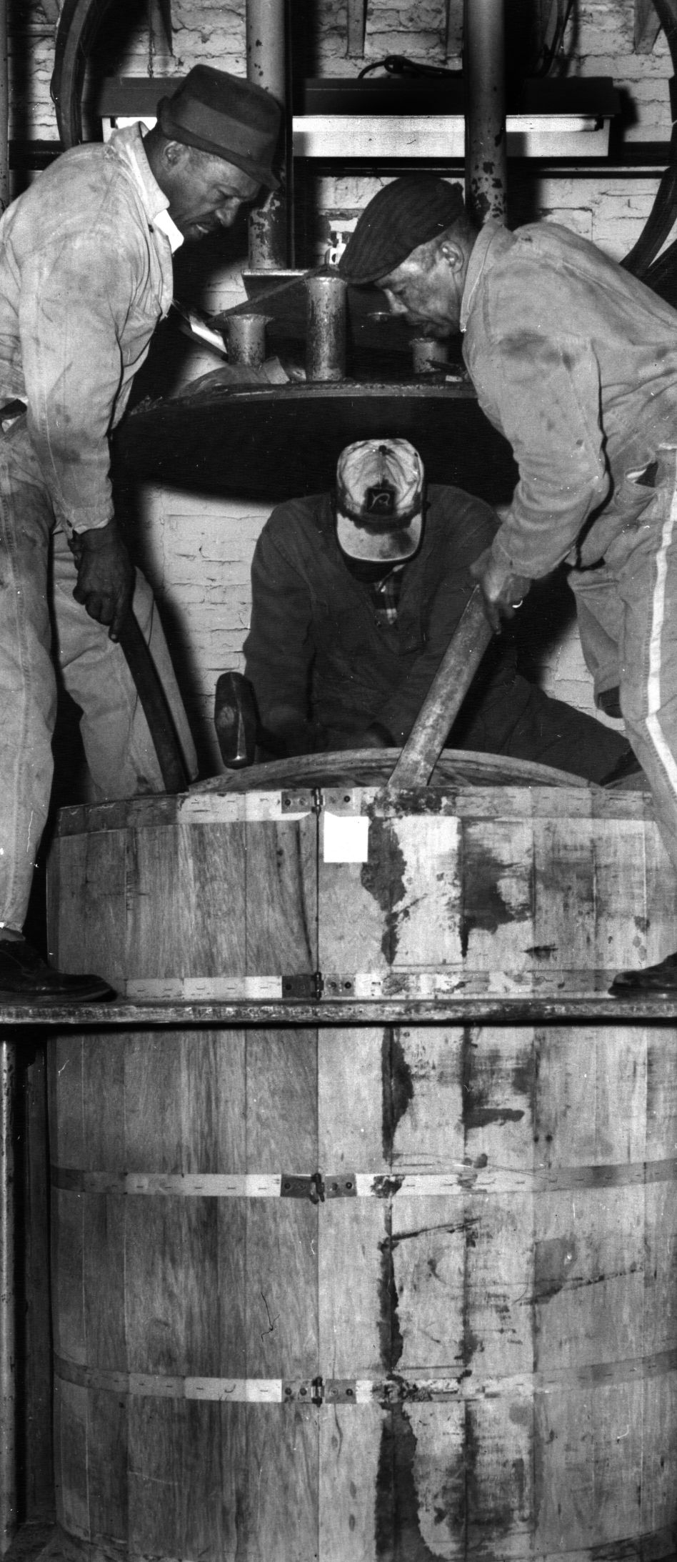 1970-12-18 Tobacco - Dried, Moistened and Squeezed